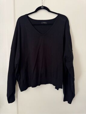 nuuds Black V-Neck Relaxed Knit Sweater